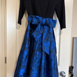 Jessica Howard Black Dress